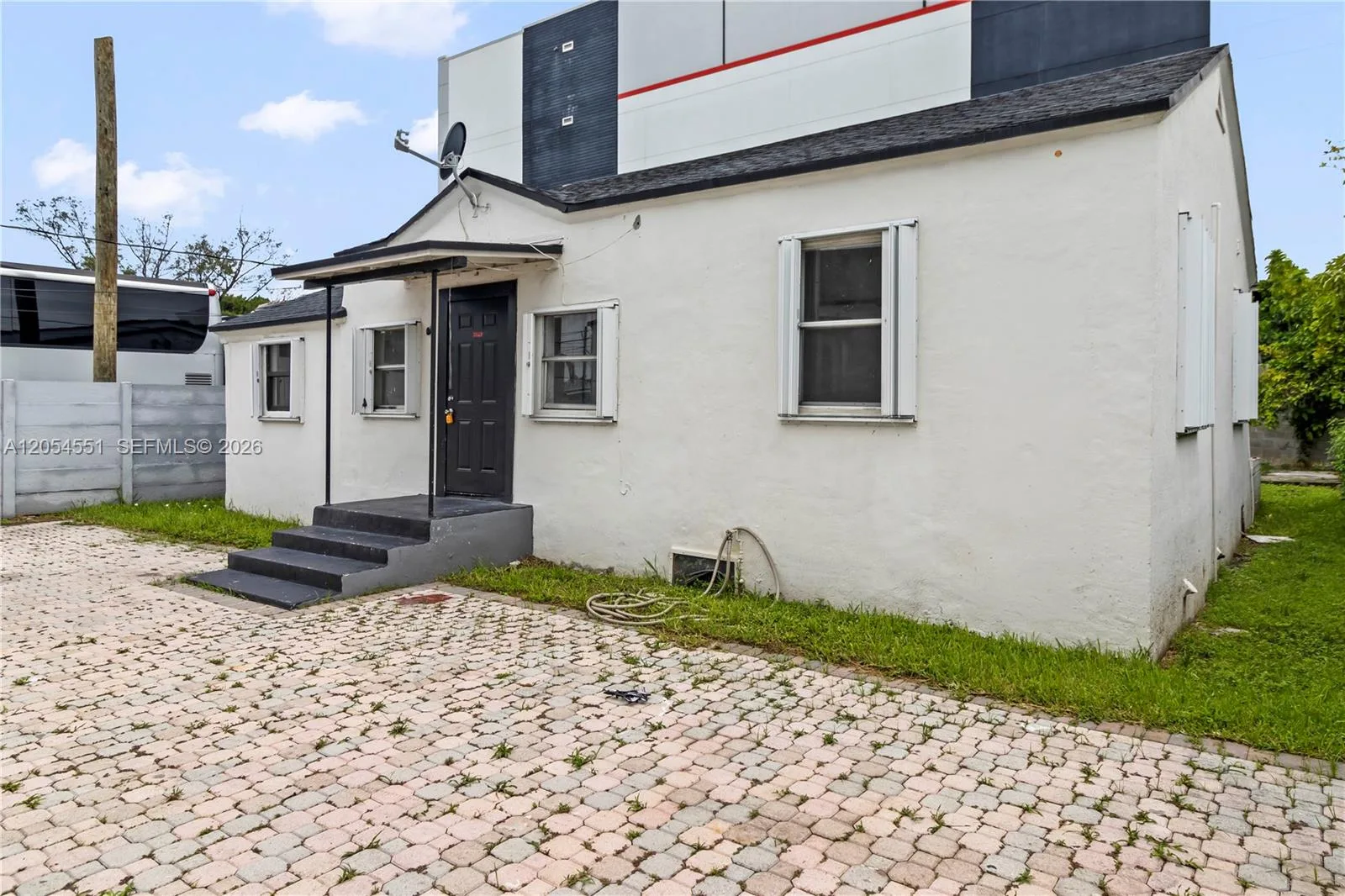3527 NW 34th St, Miami, FL 33142 photo 2