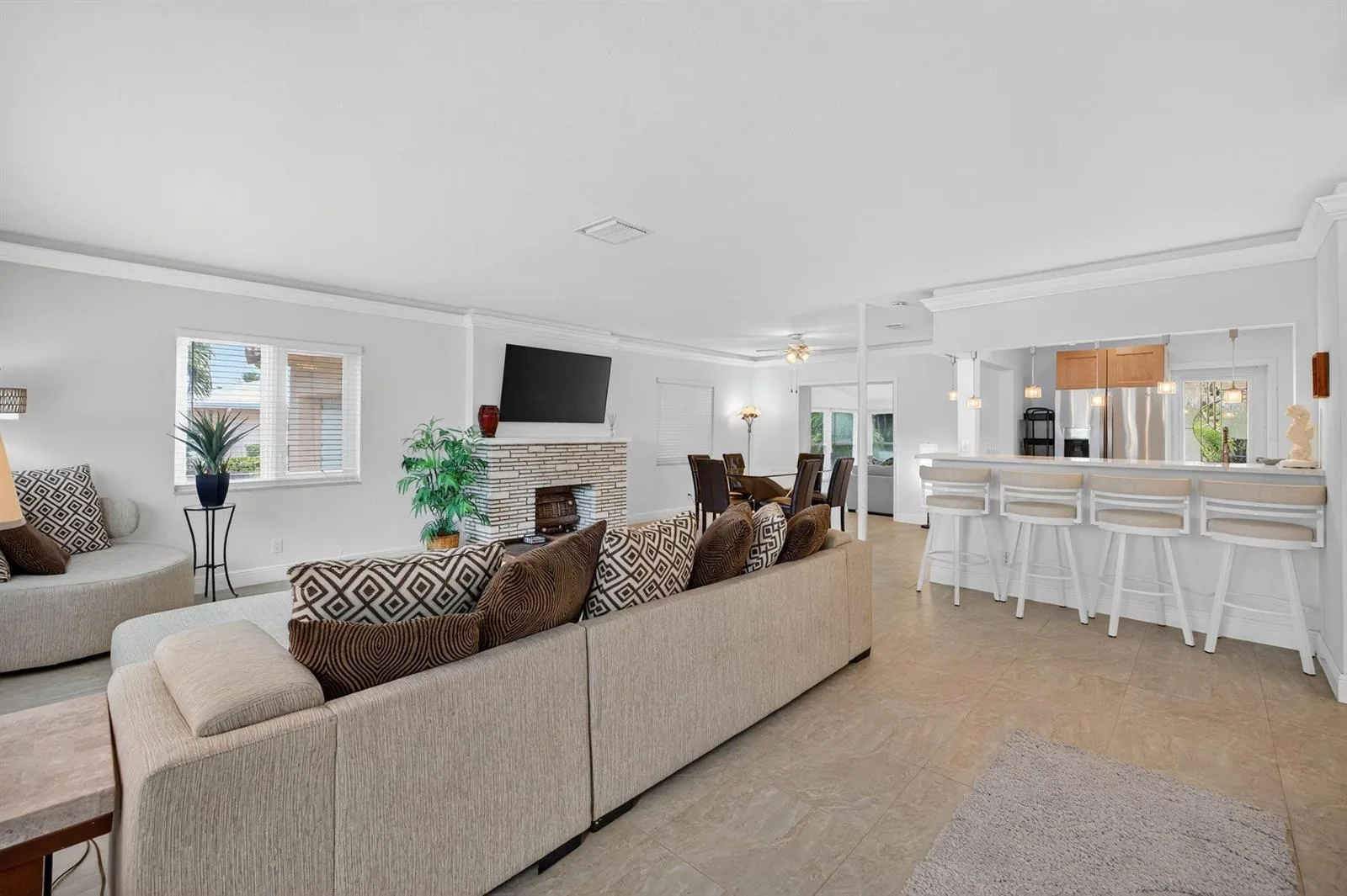 283 Imperial Lane, Lauderdale By The Sea, FL 33308 photo 4