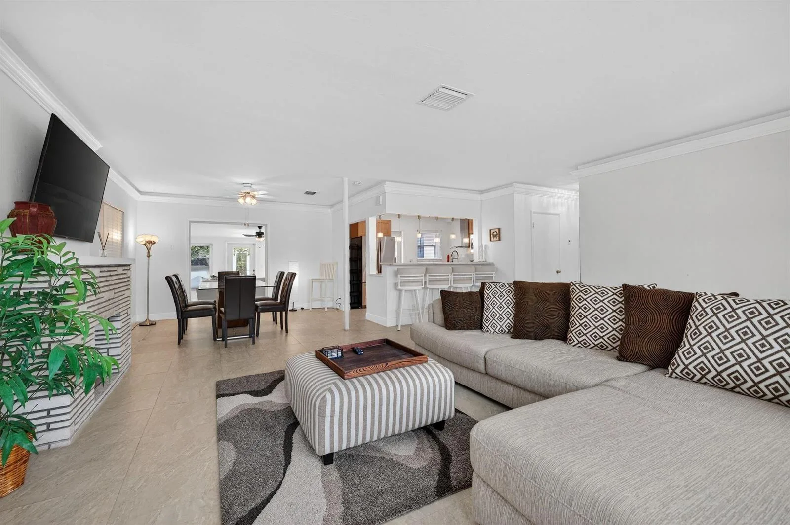283 Imperial Lane, Lauderdale By The Sea, FL 33308 photo 8