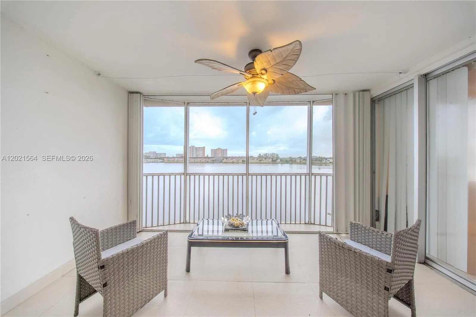 1660 NE 191st St # 410-1, Miami, FL 33179