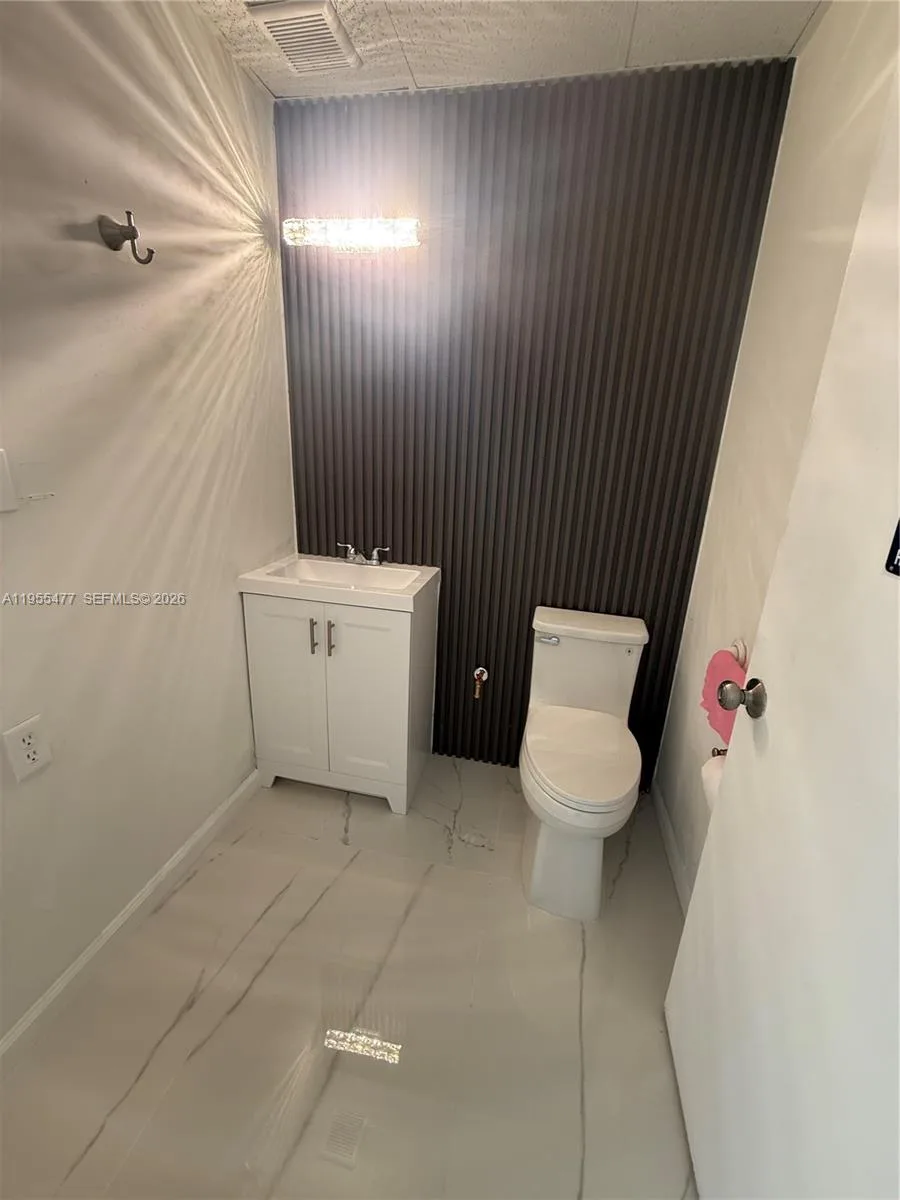10509 SW 40th St # 10509, Miami, FL 33165 photo 5