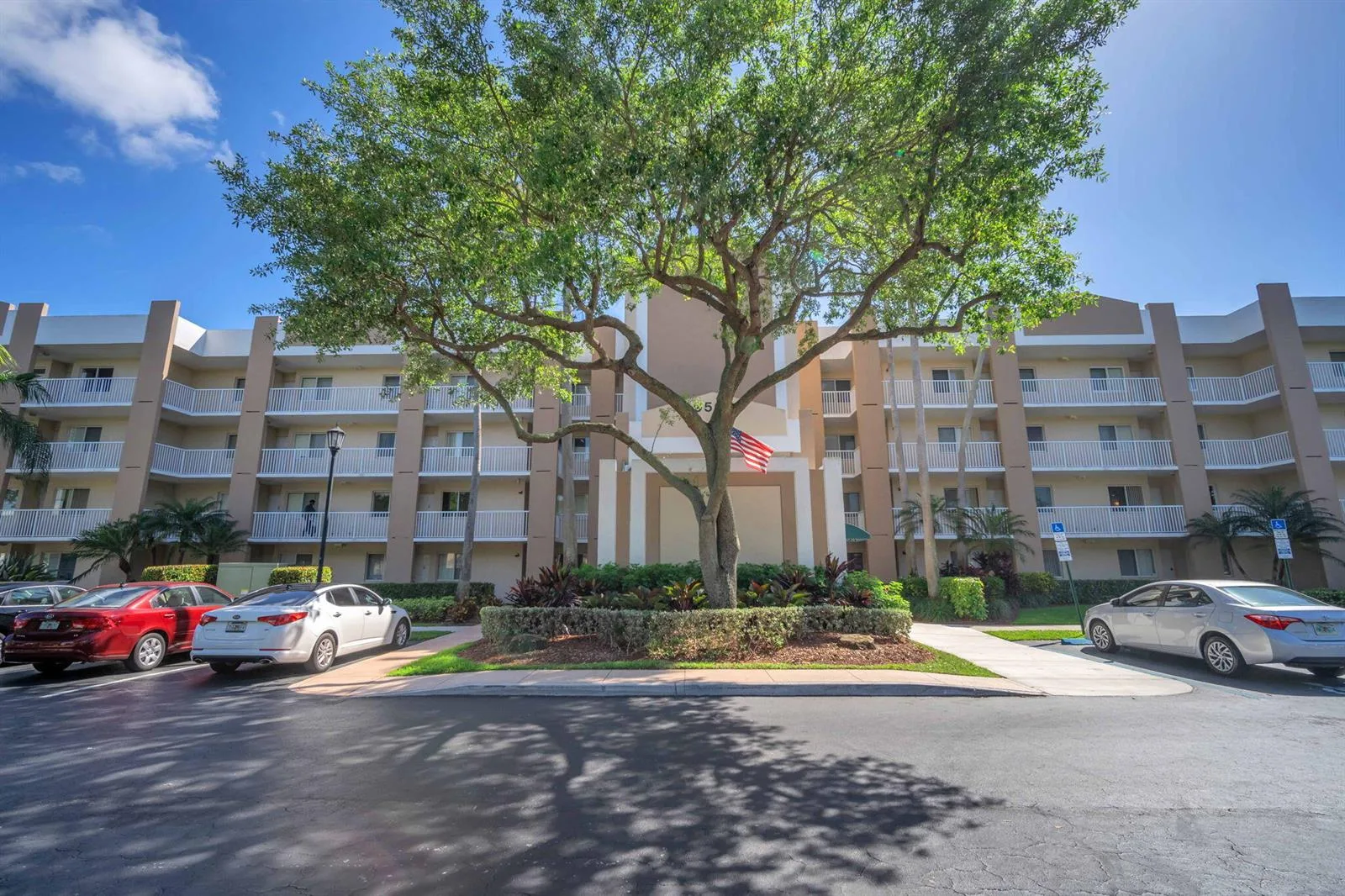 9560 Weldon Circle # J210, Tamarac, FL 33321
