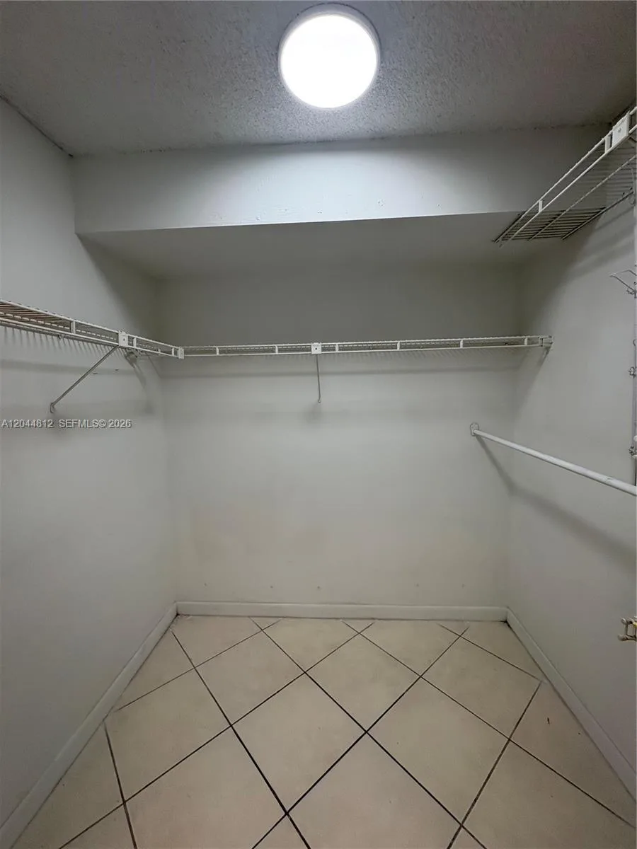 447 NE 195th St # 214, Miami, FL 33179 photo 10