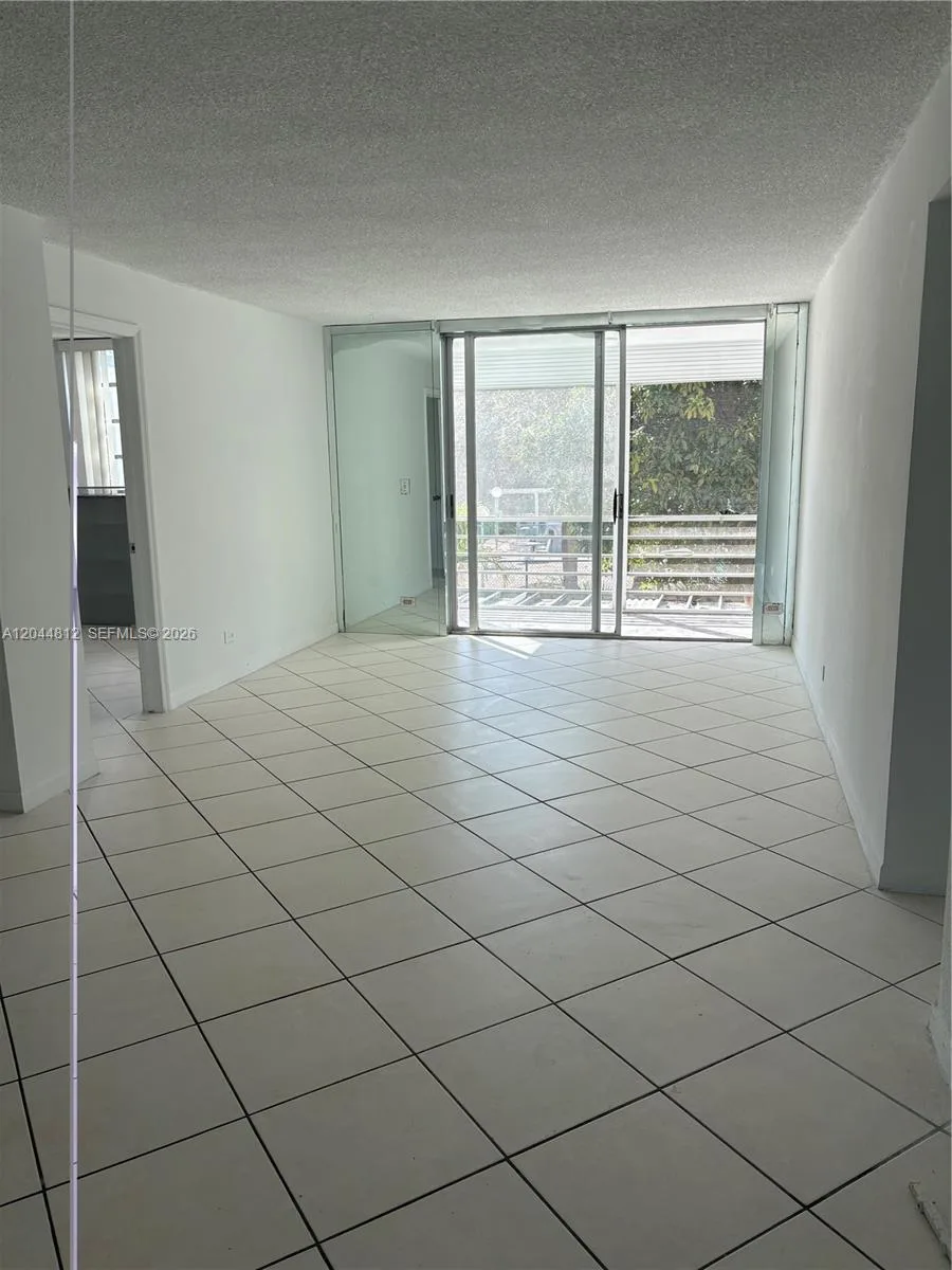 447 NE 195th St # 214, Miami, FL 33179 photo 11
