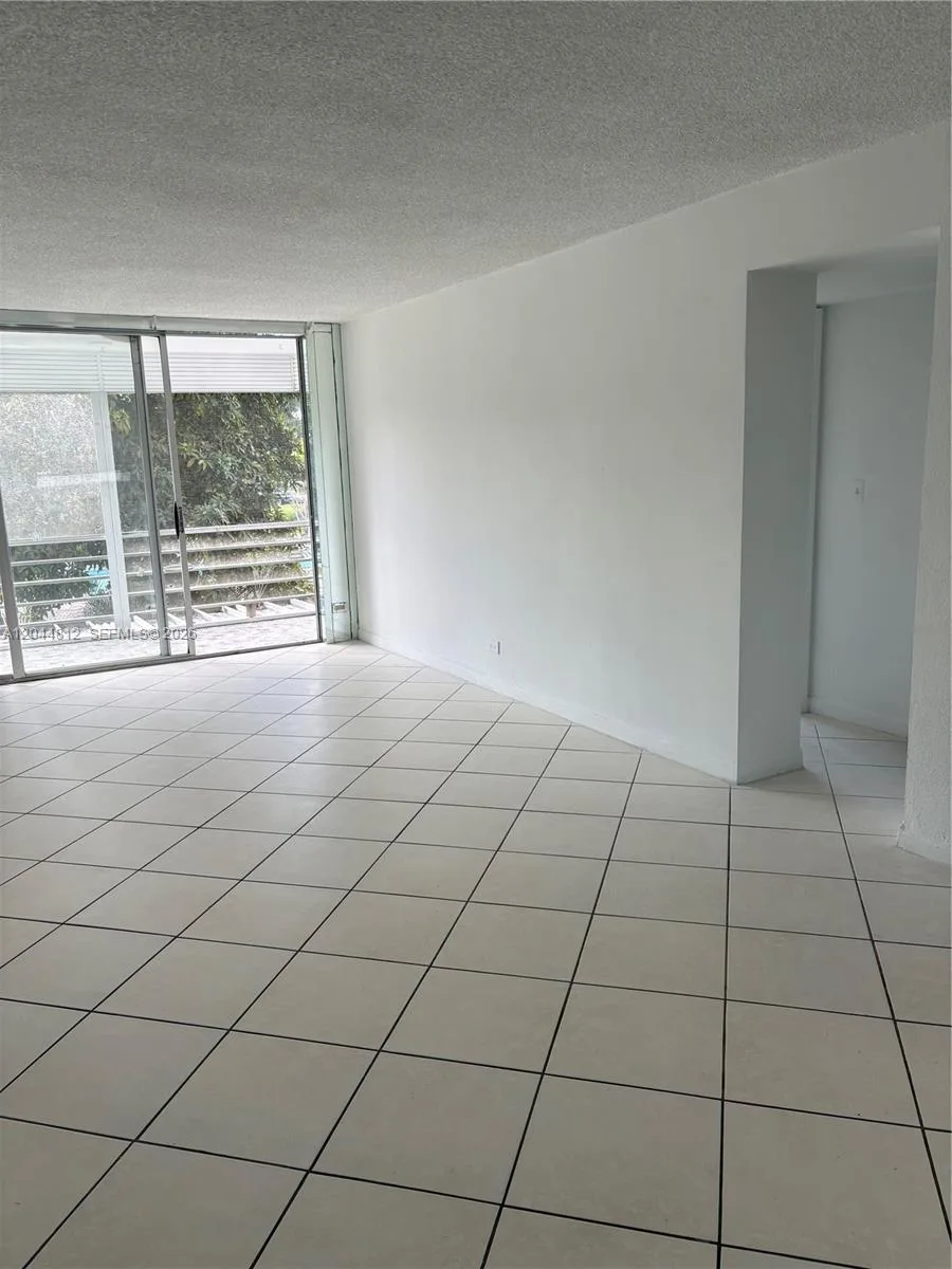 447 NE 195th St # 214, Miami, FL 33179 photo 12