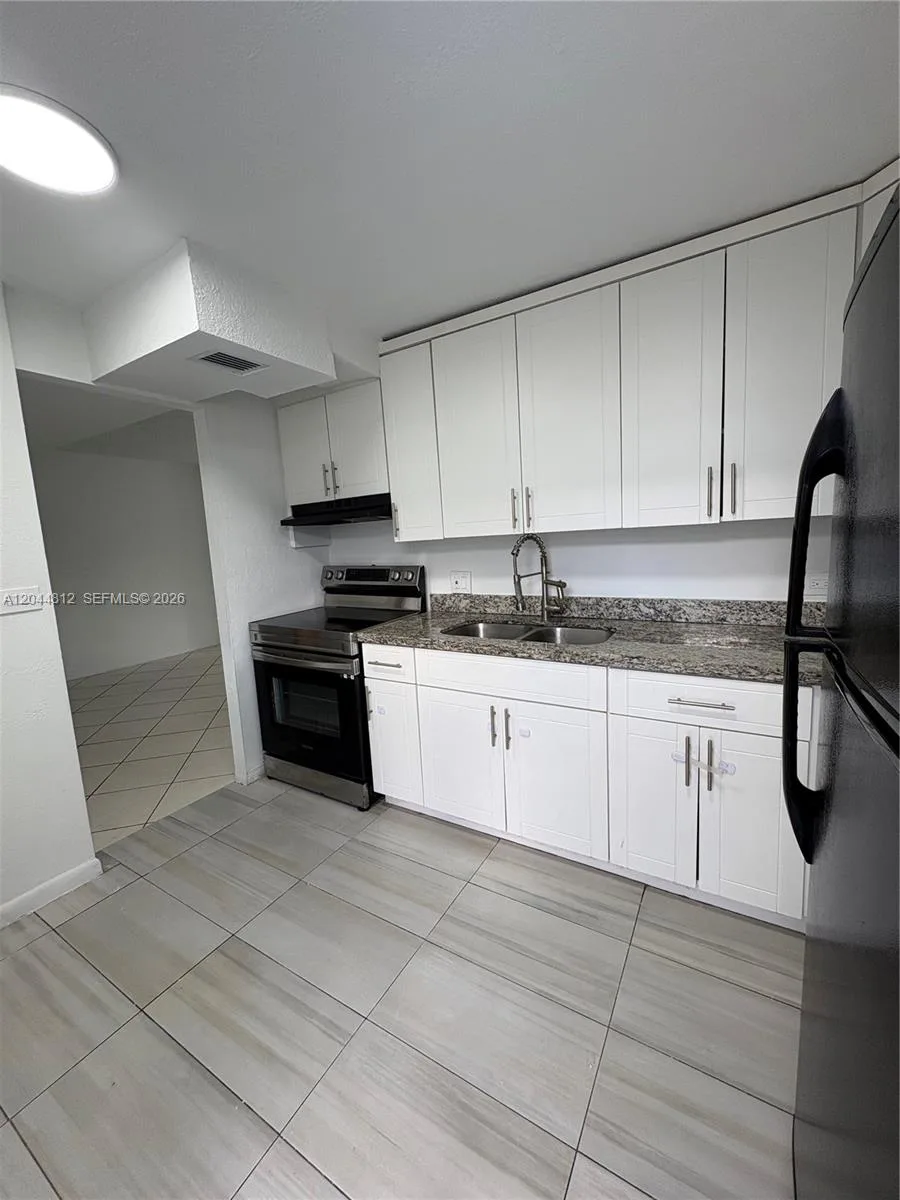 447 NE 195th St # 214, Miami, FL 33179 photo 5