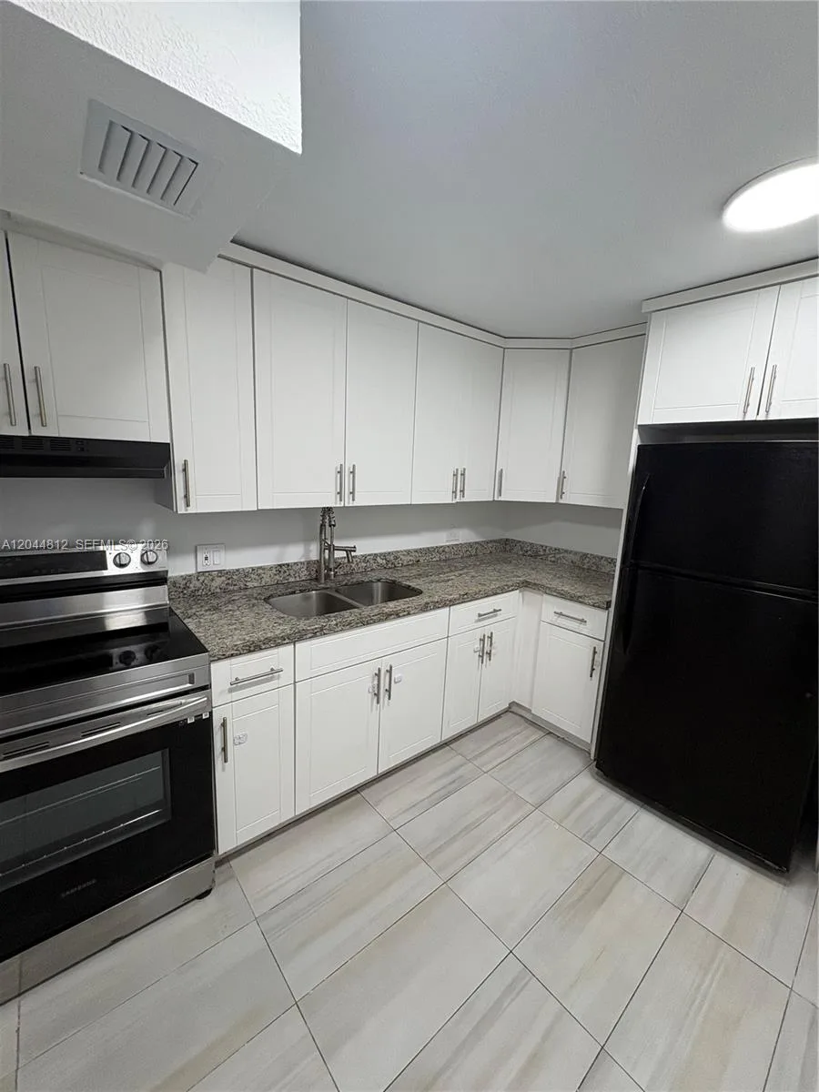 447 NE 195th St # 214, Miami, FL 33179 photo 6