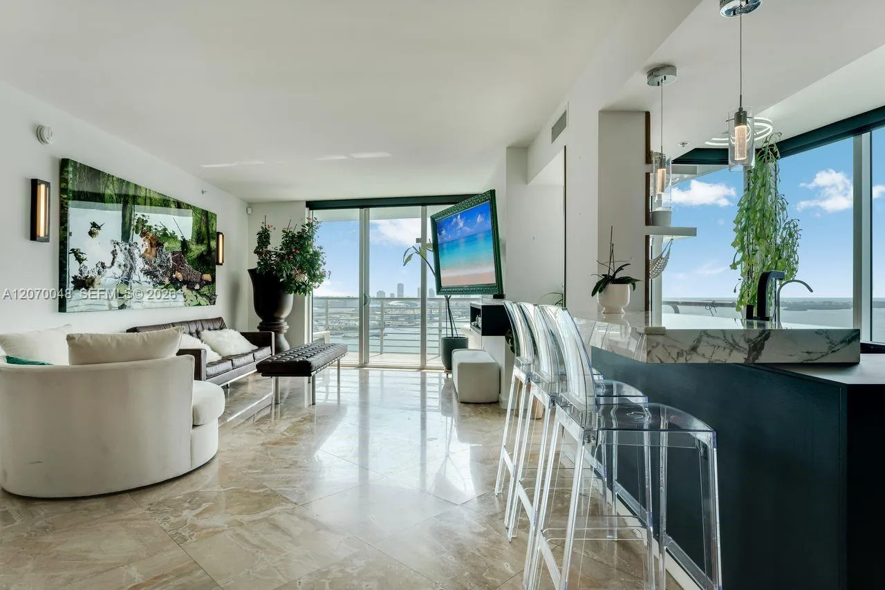 335 S Biscayne Blvd # 2609, Miami, FL 33131 photo 5