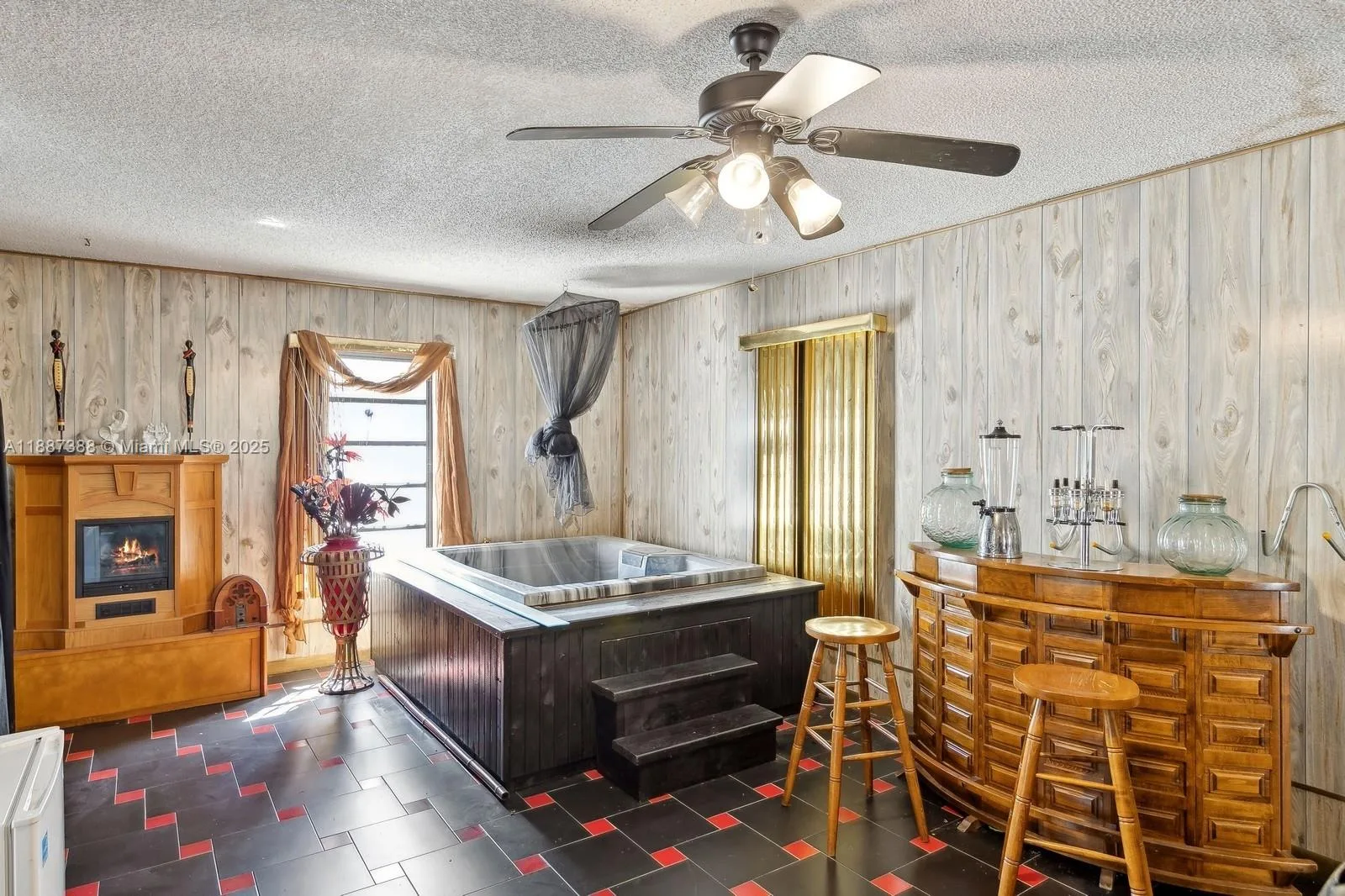 469 NW 69th St, Miami, FL 33150 photo 12