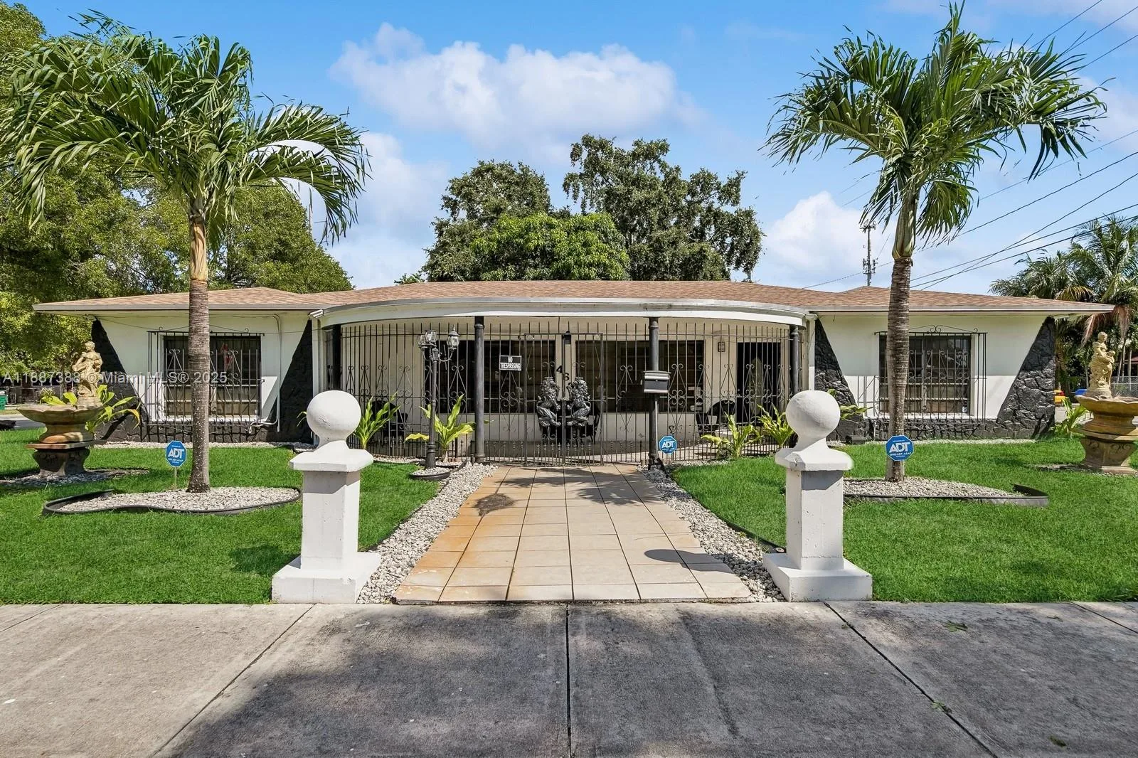 469 NW 69th St, Miami, FL 33150 photo 2