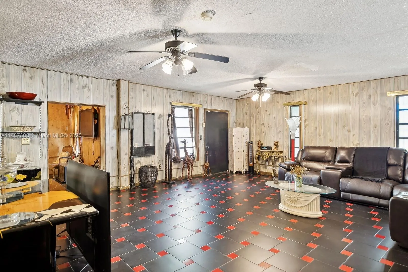 469 NW 69th St, Miami, FL 33150 photo 9