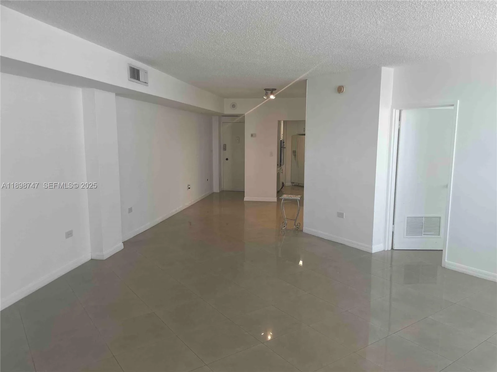 801 Brickell Bay Dr # 871, Miami, FL 33131 photo 13