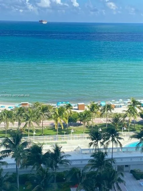 2899 Collins Ave # 1717, Miami Beach, FL 33140 photo 3