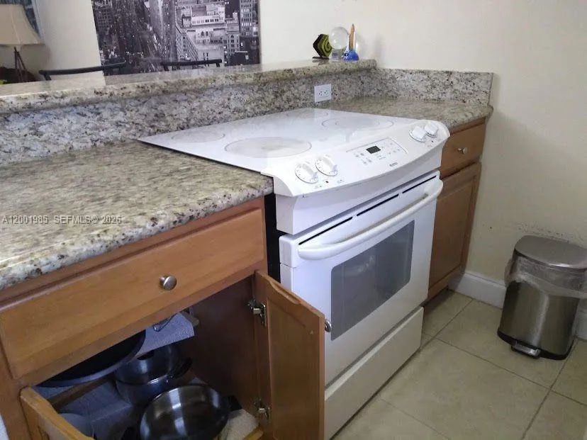 7530 SW 82nd St # G102, Miami, FL 33143 photo 2