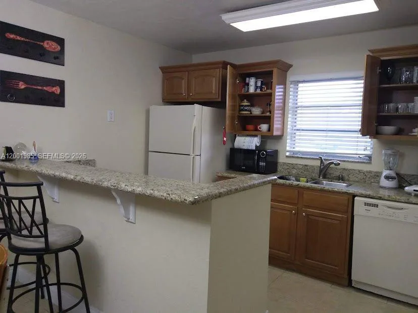 7530 SW 82nd St # G102, Miami, FL 33143 photo 4