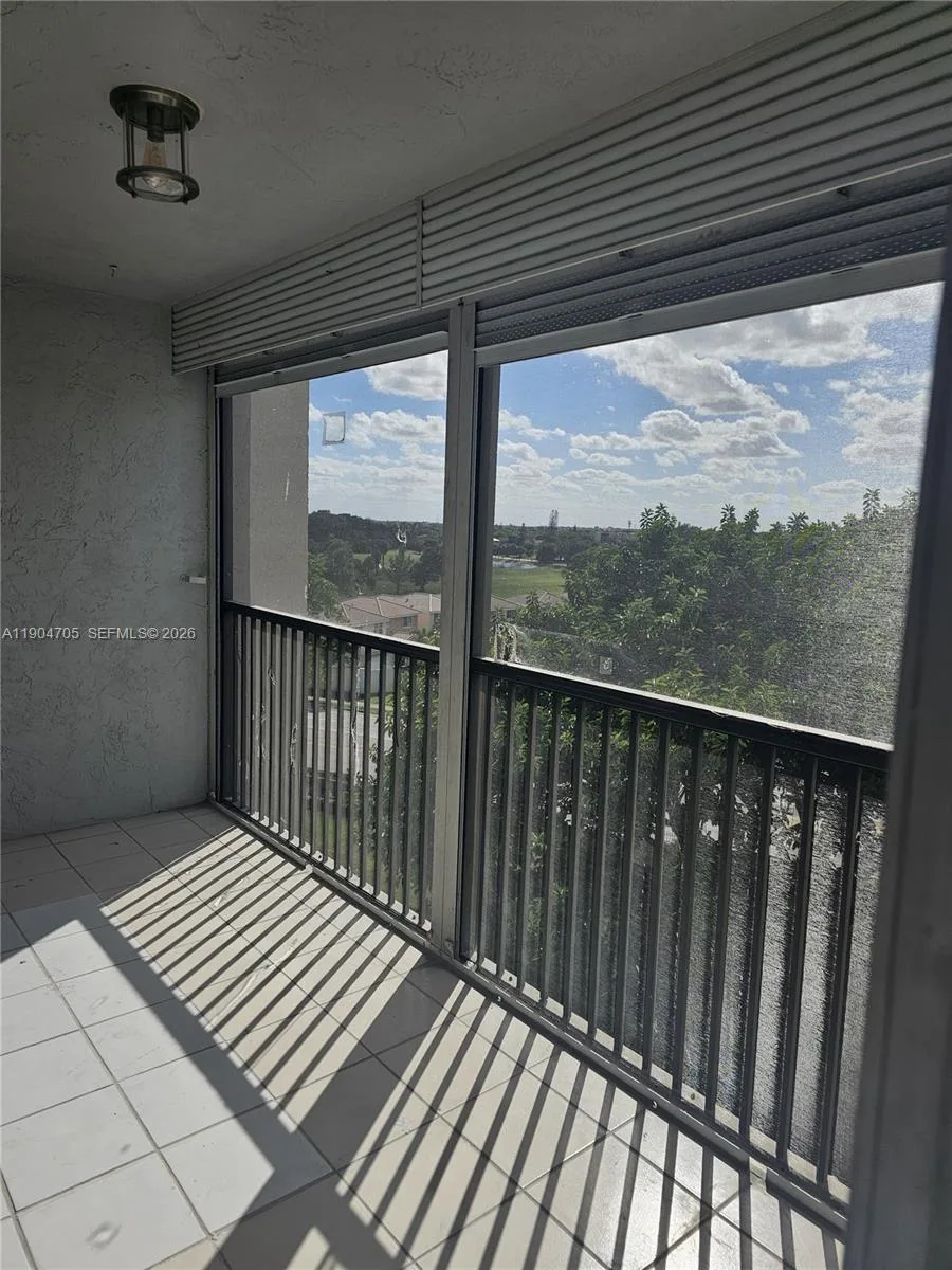 3910 Inverrary Blvd # 703-B, Lauderhill, FL 33319 photo 3