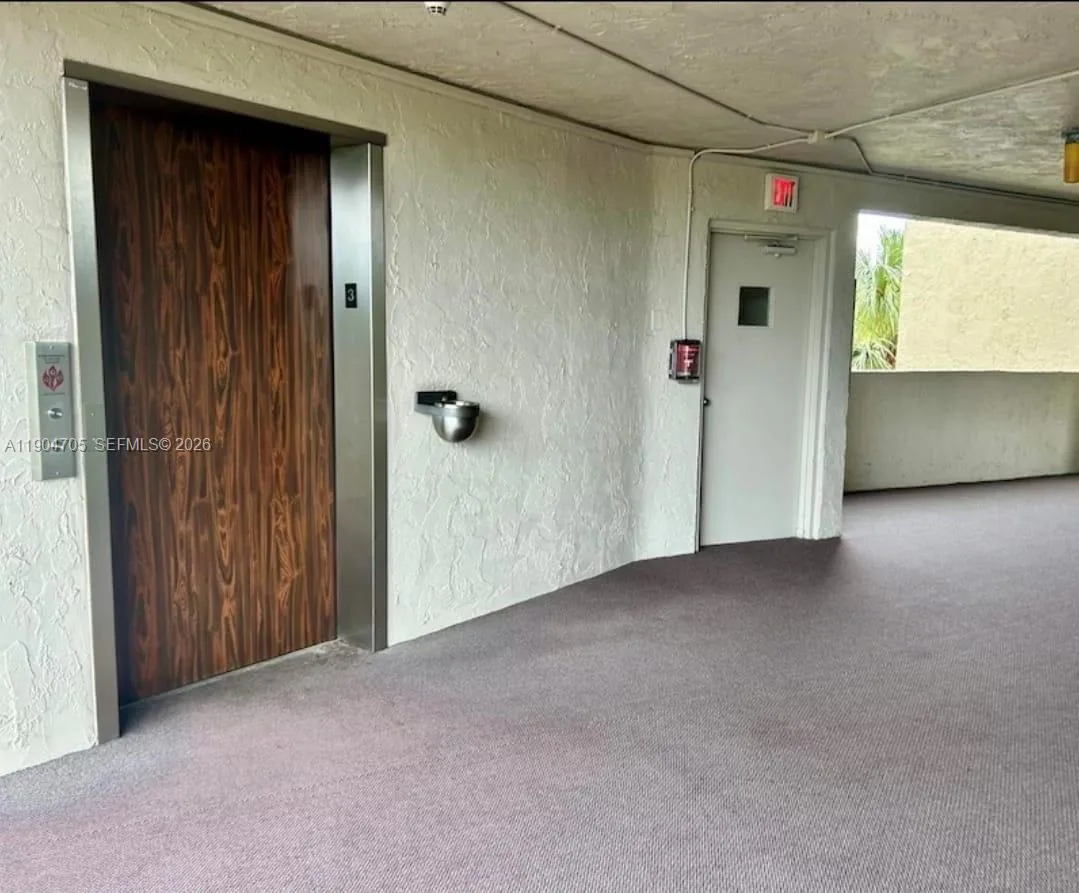 3910 Inverrary Blvd # 703-B, Lauderhill, FL 33319 photo 4