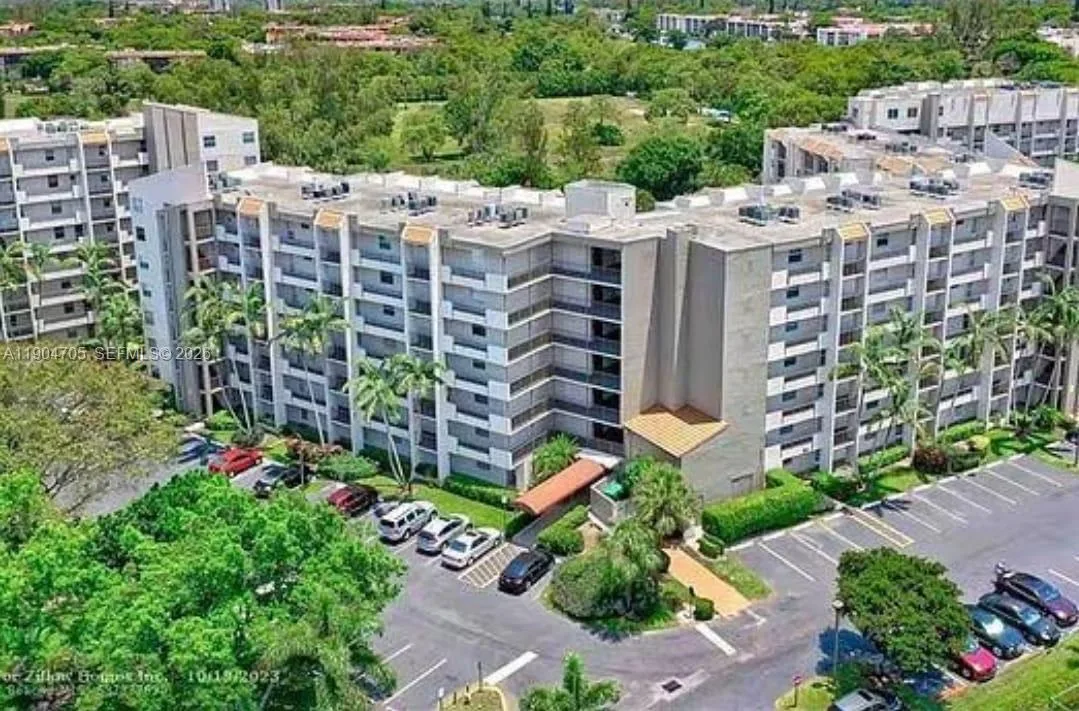 3910 Inverrary Blvd # 703-B, Lauderhill, FL 33319 photo 9