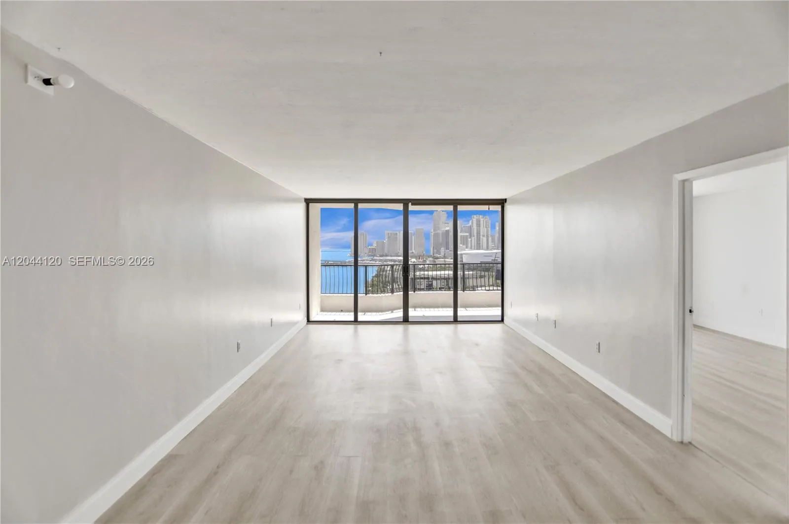 555 NE 15th St # 20I, Miami, FL 33132 photo 10