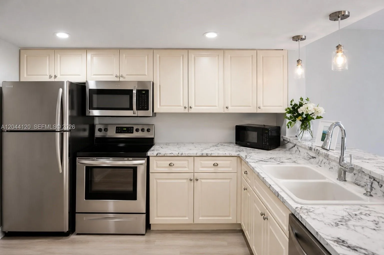 555 NE 15th St # 20I, Miami, FL 33132 photo 12