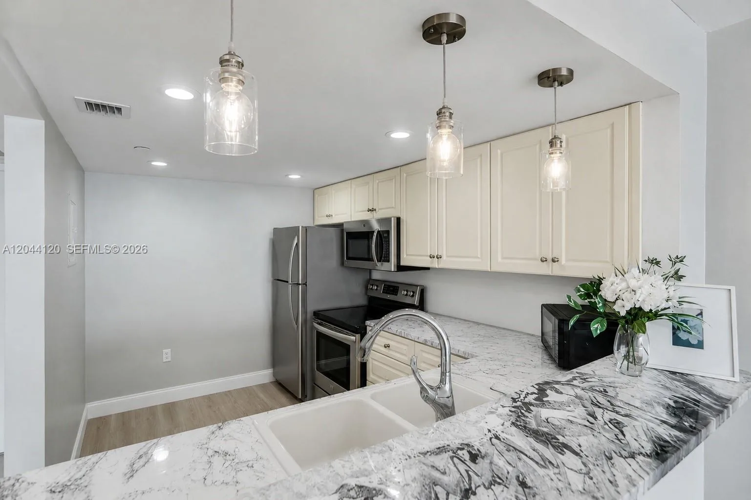 555 NE 15th St # 20I, Miami, FL 33132 photo 13