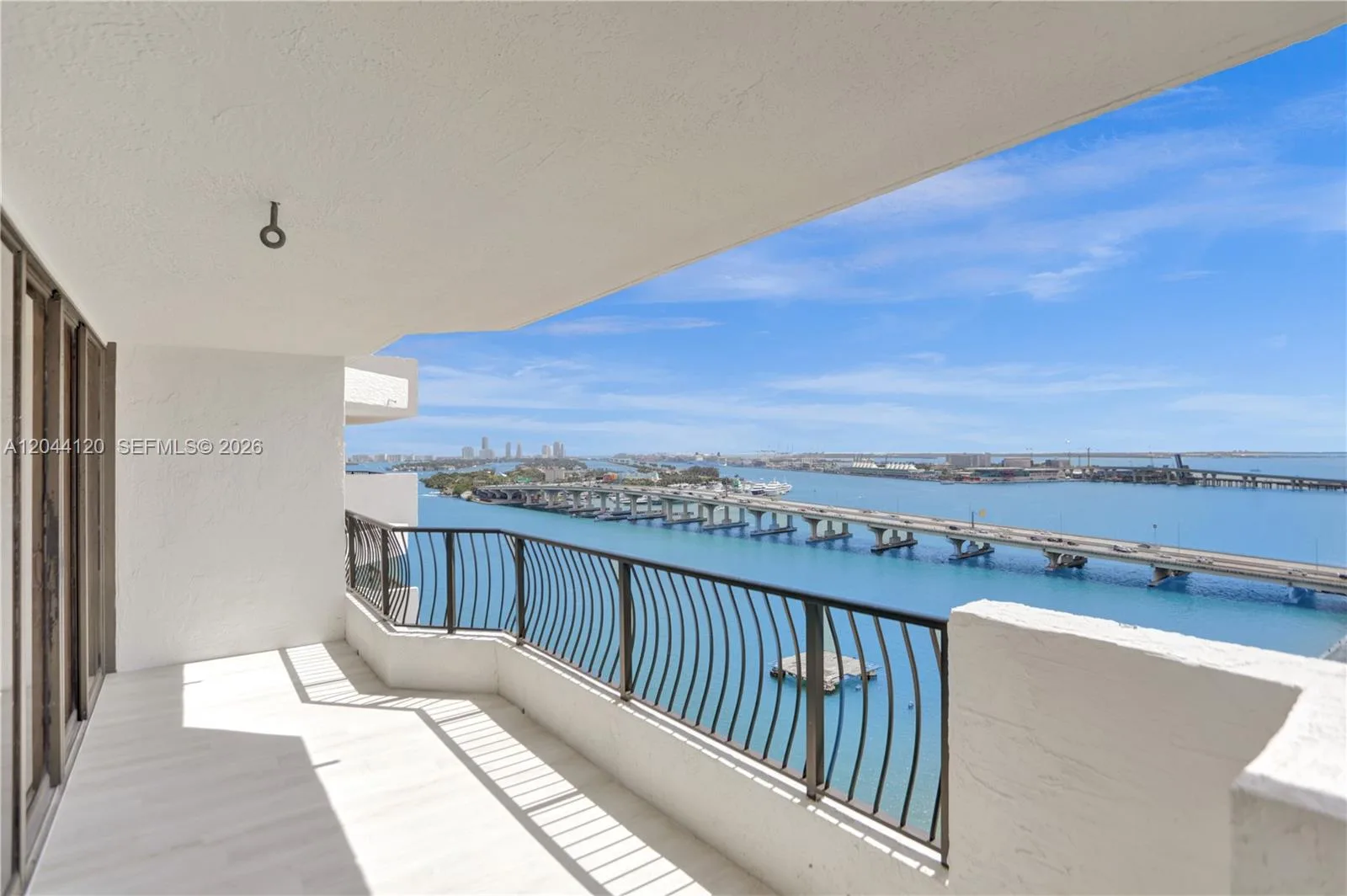 555 NE 15th St # 20I, Miami, FL 33132 photo 4