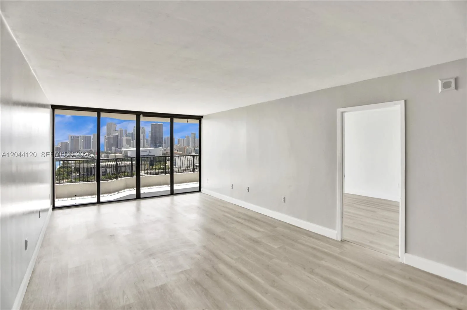 555 NE 15th St # 20I, Miami, FL 33132 photo 8