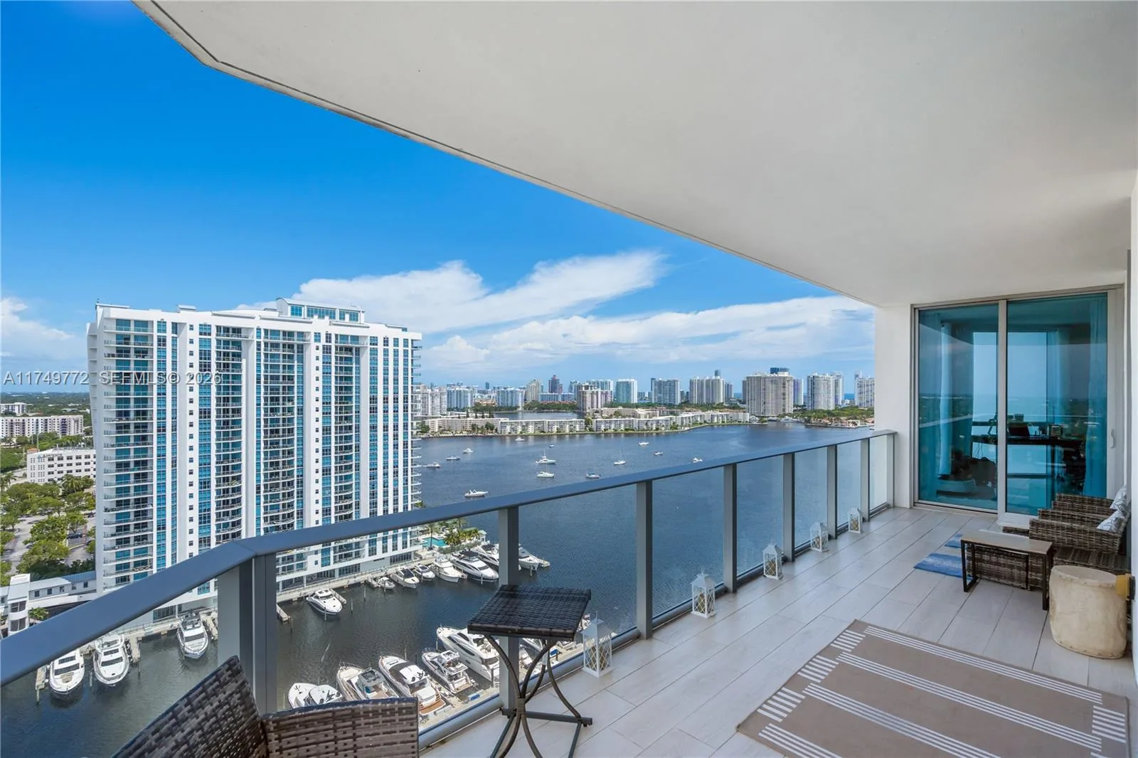 17111 Biscayne Blvd # 2001, North Miami Beach, FL 33160