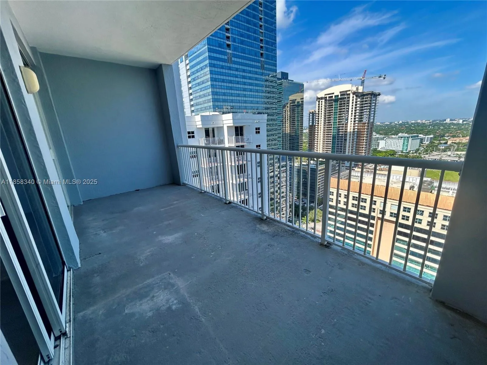 170 SE 14th St # 3006, Miami, FL 33131 photo 10