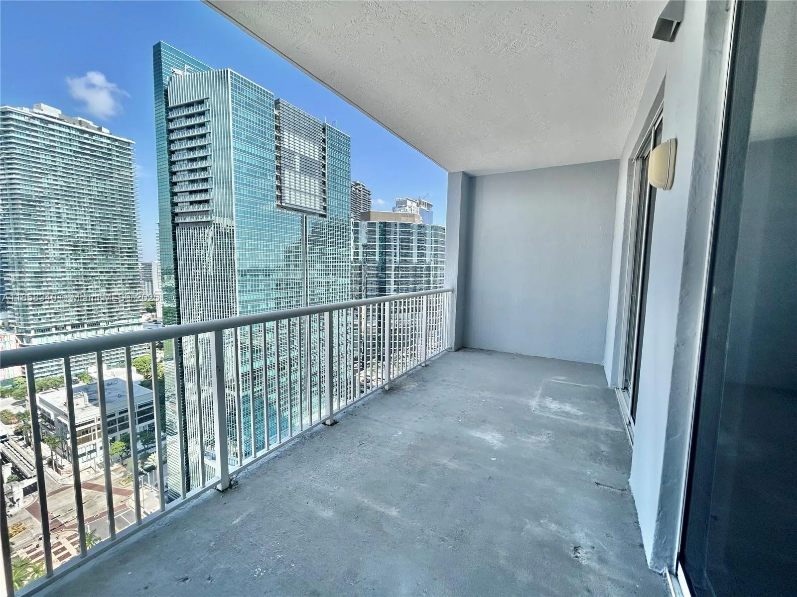 170 SE 14th St # 3006, Miami, FL 33131 photo 11