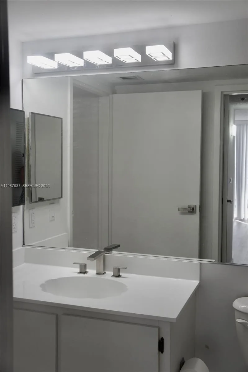 7601 E Treasure Dr # 1406, North Bay Village, FL 33141 photo 11