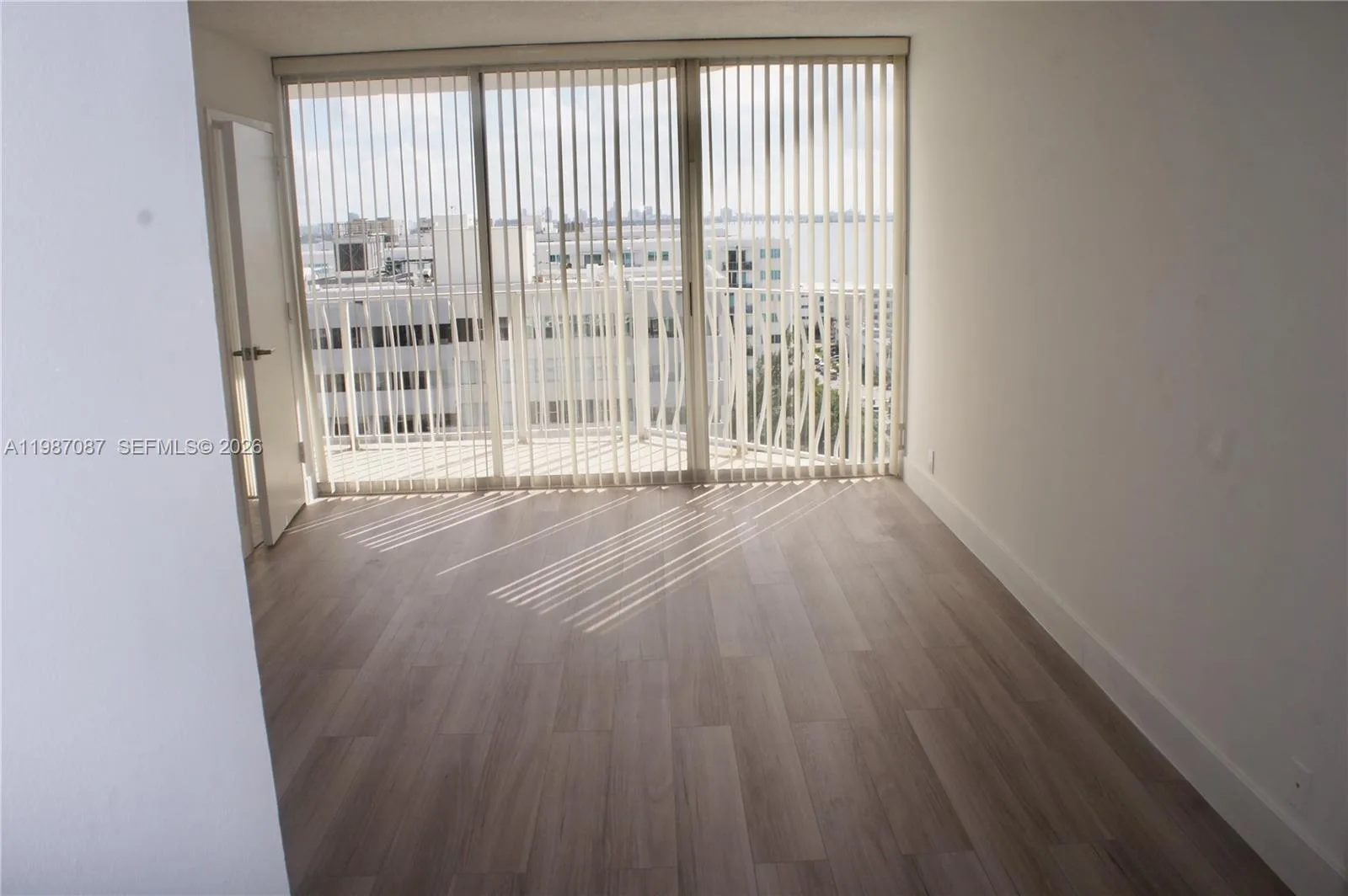 7601 E Treasure Dr # 1406, North Bay Village, FL 33141 photo 9