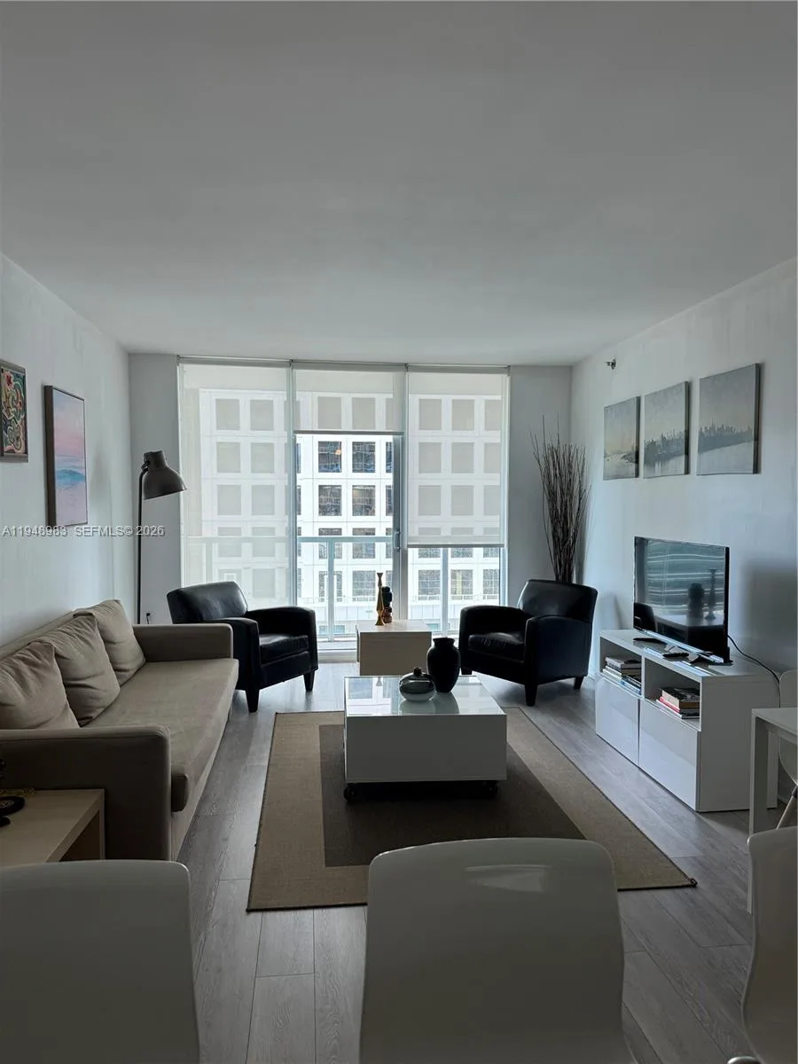 500 Brickell Ave # 1704, Miami, FL 33131 photo 4