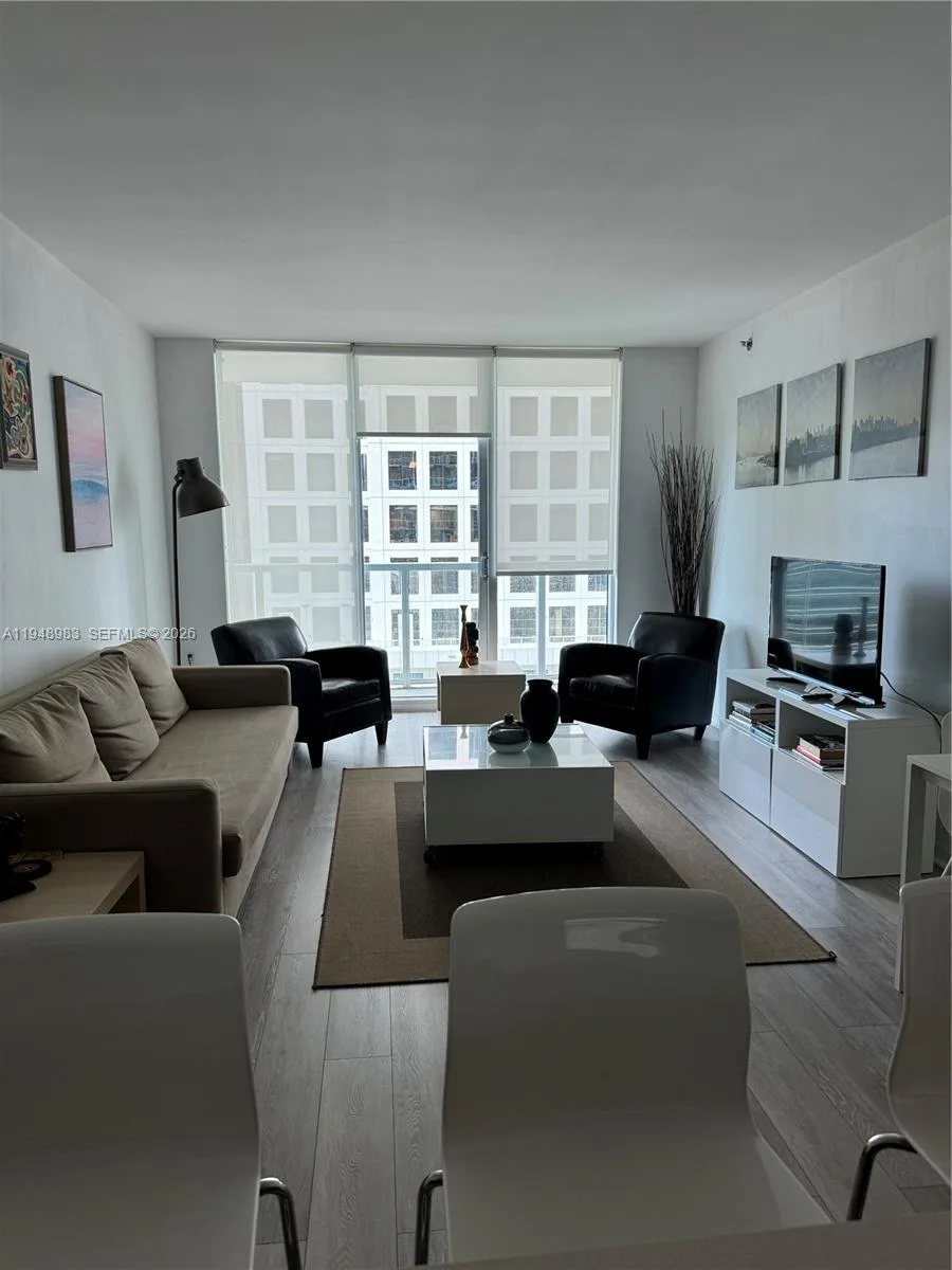 500 Brickell Ave # 1704, Miami, FL 33131 photo 5