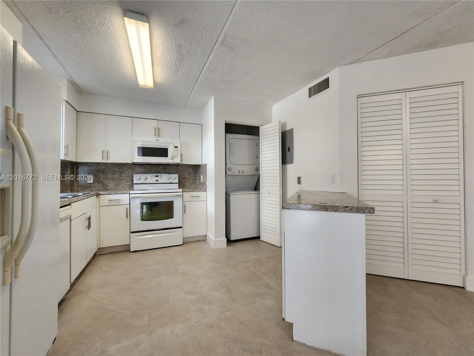6065 NW 186th St # 208, Hialeah, FL 33015