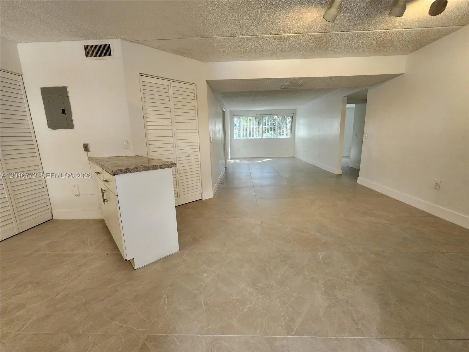 6065 NW 186th St # 208, Hialeah, FL 33015 photo 4