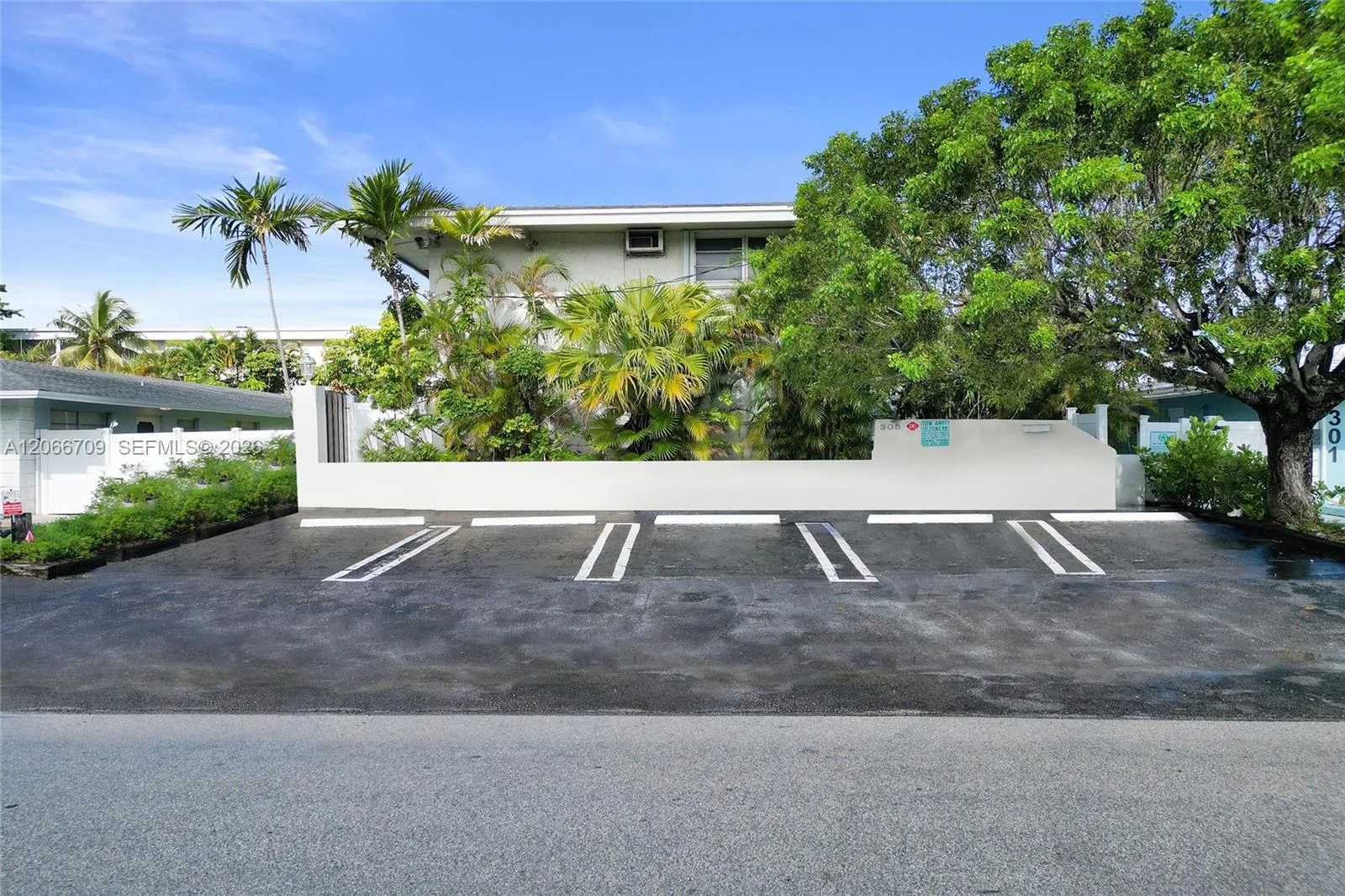 305 SE 12th Ave, Pompano Beach, FL 33060