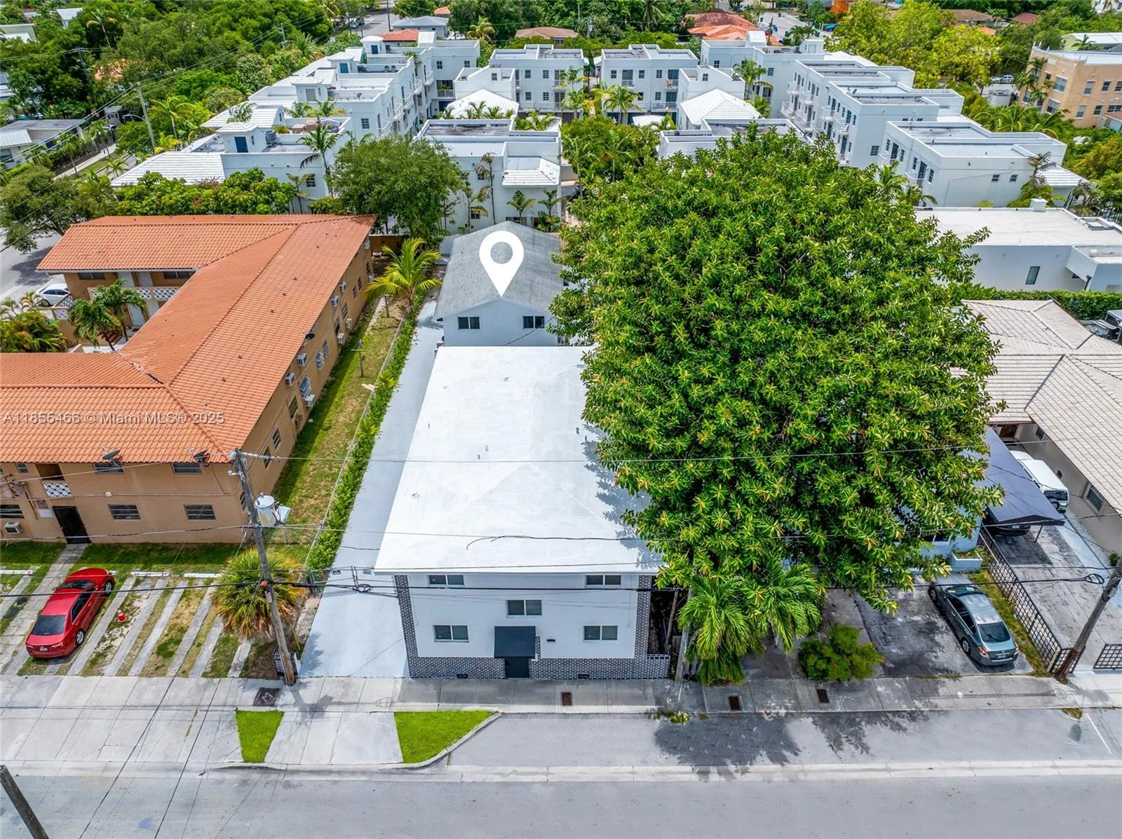 1028 SW 9th Ave, Miami, FL 33130 photo 3