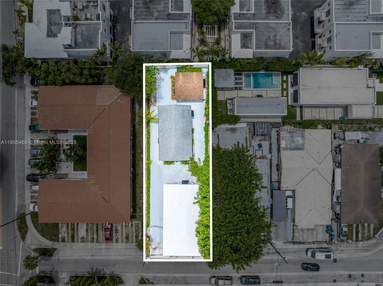 1028 SW 9th Ave, Miami, FL 33130 photo 4