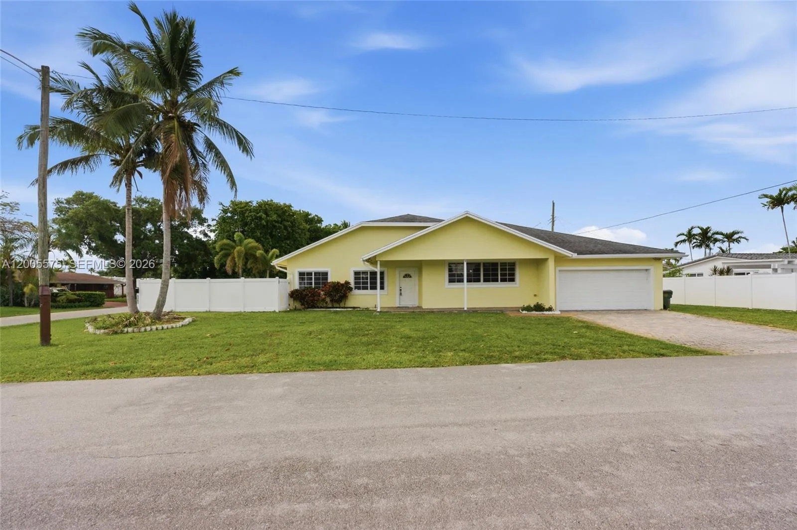 4361 NE 13th Ter, Oakland Park, FL 33334