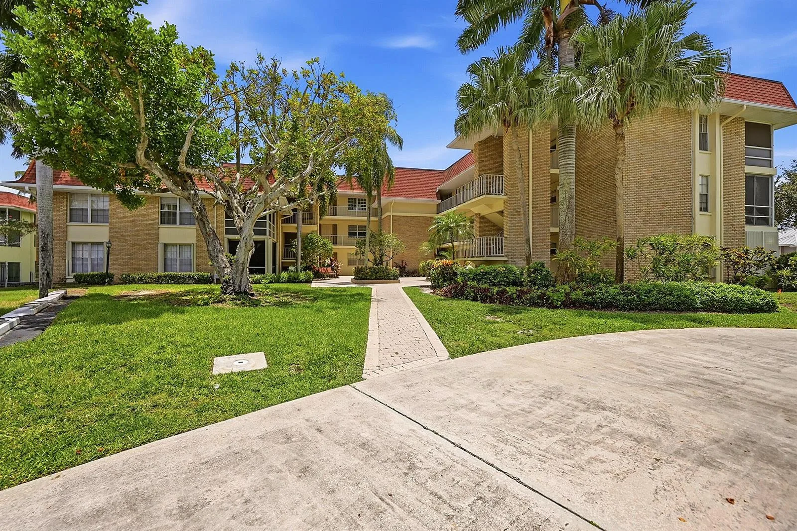 5570 Tamberlane Circle # 229, Palm Beach Gardens, FL 33418