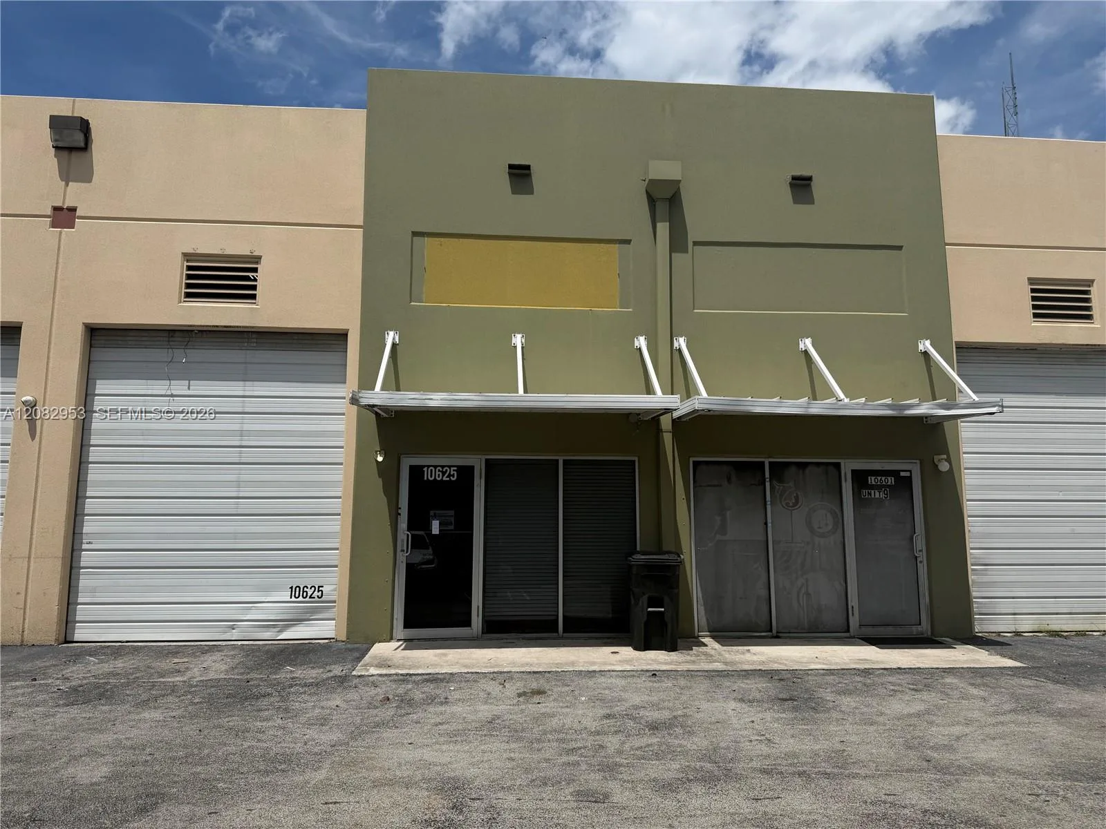 10601 NW 122nd St # 8, Medley, FL 33178