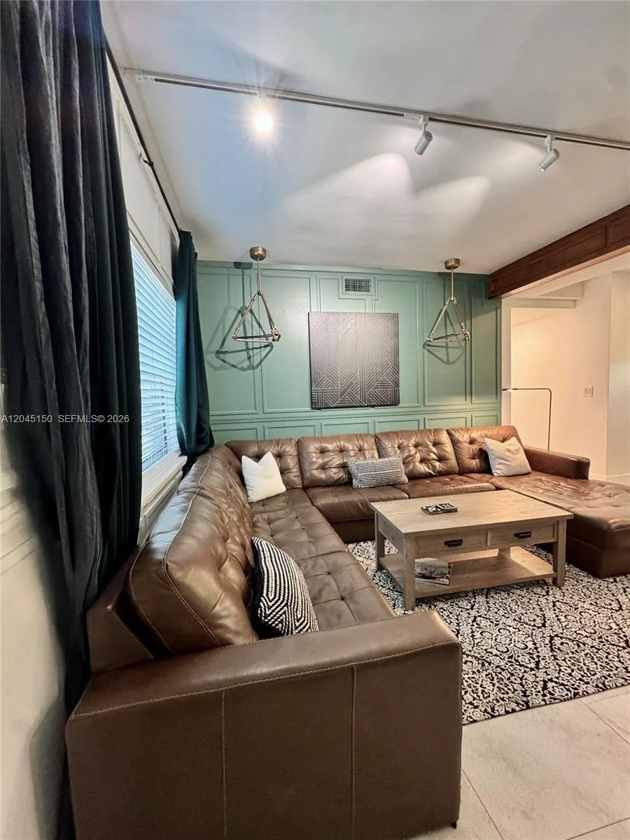 1215 E Broward Blvd, Fort Lauderdale, FL 33301 photo 11