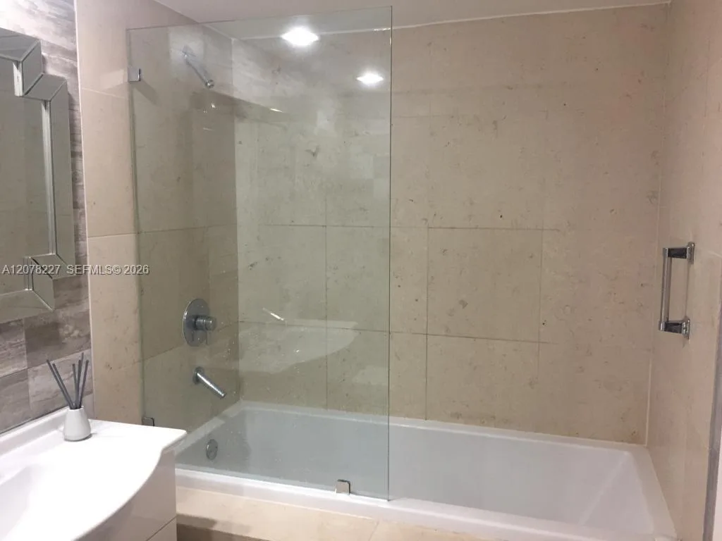 485 Brickell Ave # 1811, Miami, FL 33131 photo 10