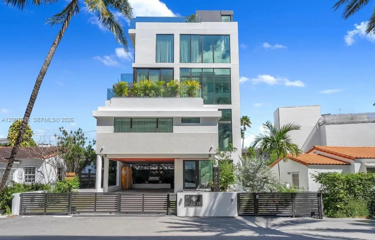 11 Century Ln, Miami Beach, FL 33139