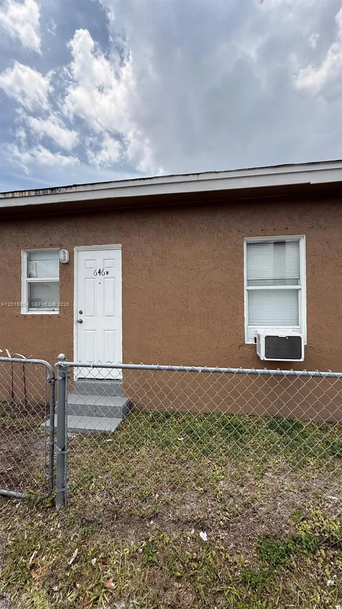 646 NW 14th Ter # APT WEST, Fort Lauderdale, FL 33311 photo 2