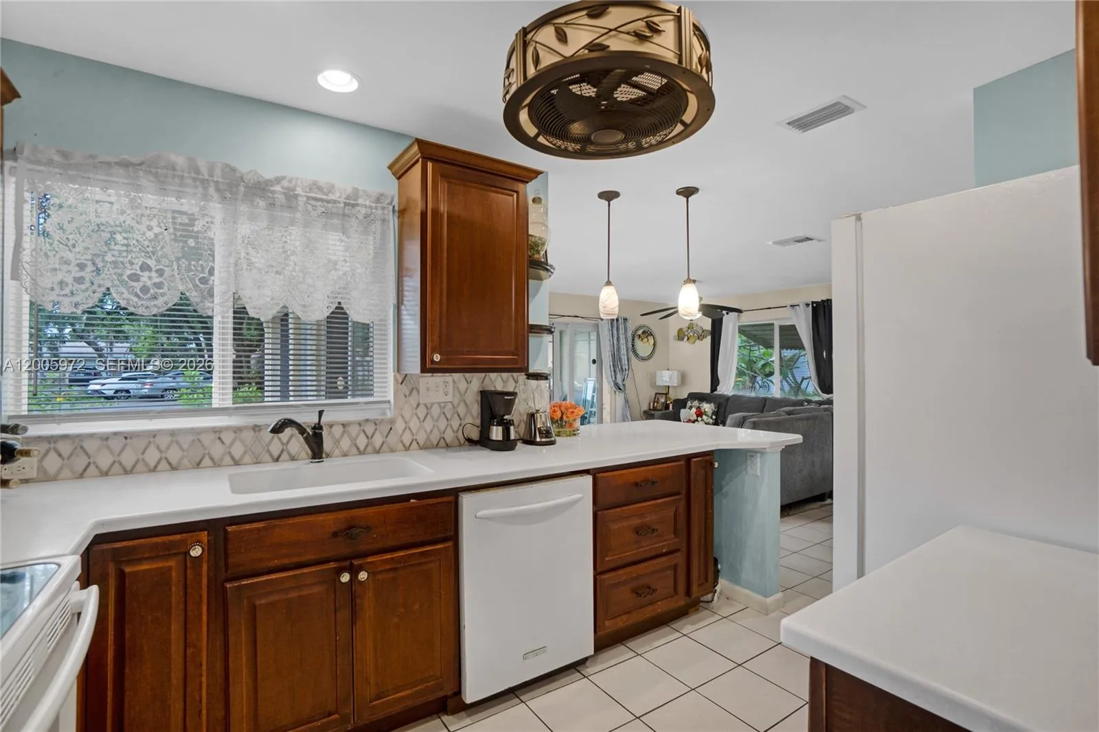 410 SW Natura Ave, Deerfield Beach, FL 33441 photo 6