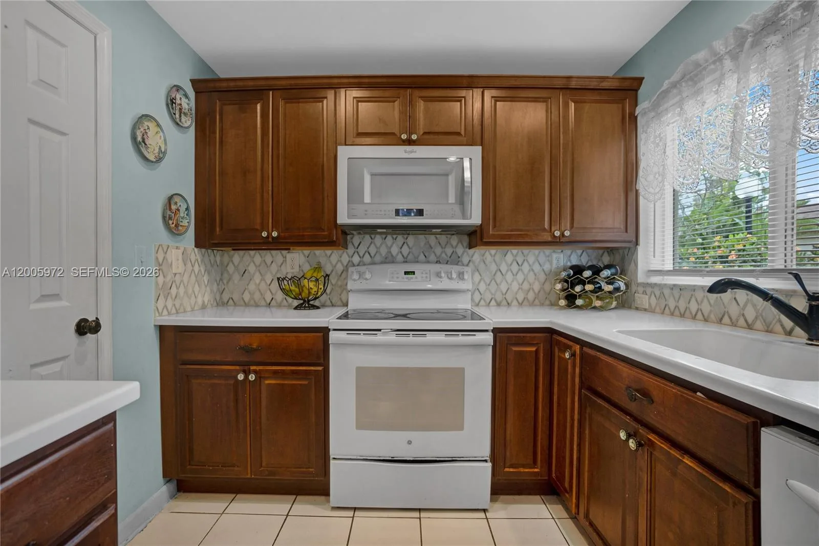 410 SW Natura Ave, Deerfield Beach, FL 33441 photo 7