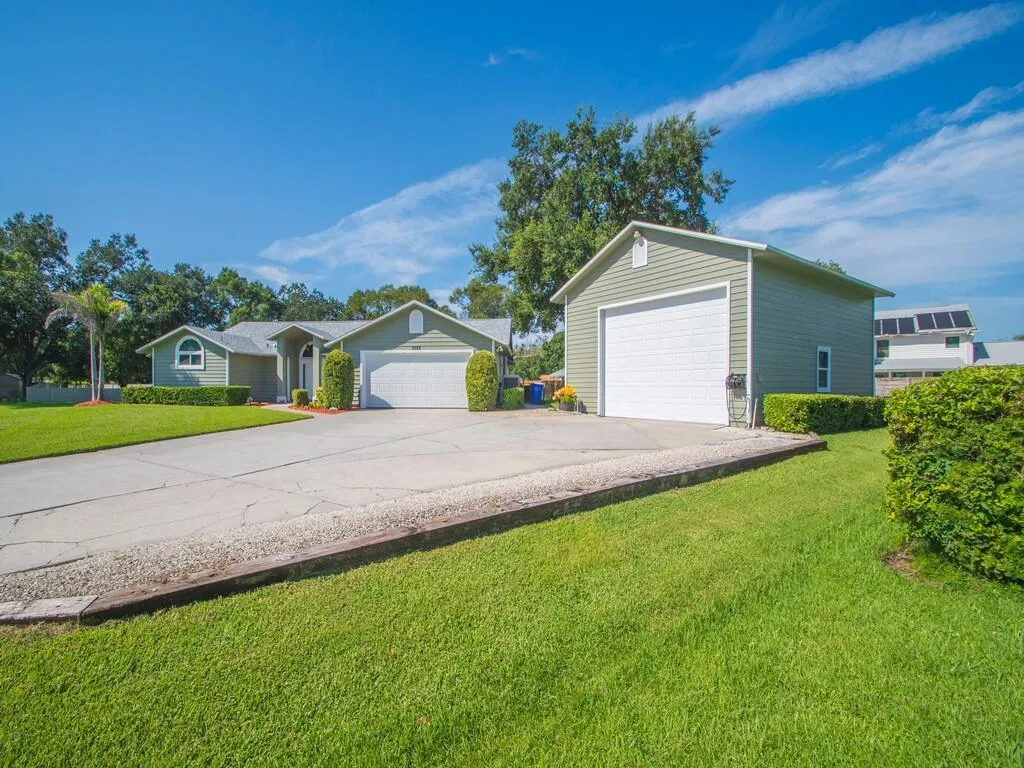 3555 3RD Place SW, Vero Beach, FL 32968