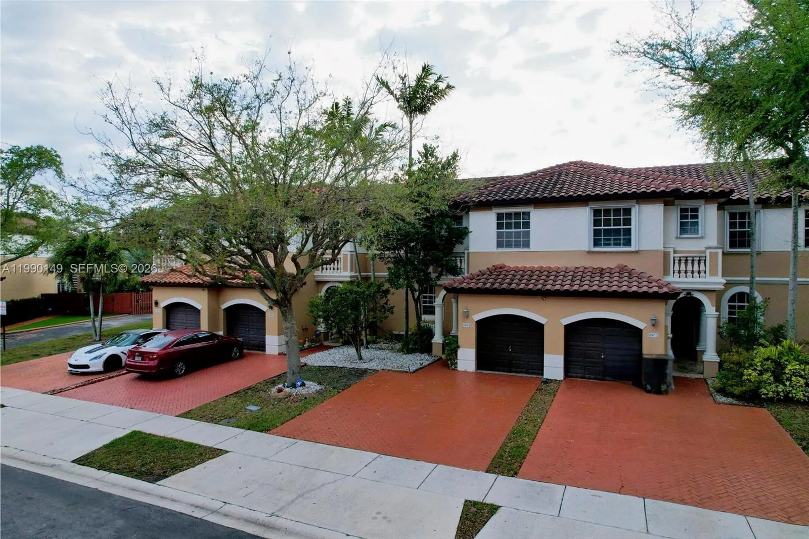 4964 SW 128th Ave, Miramar, FL 33027 photo 2